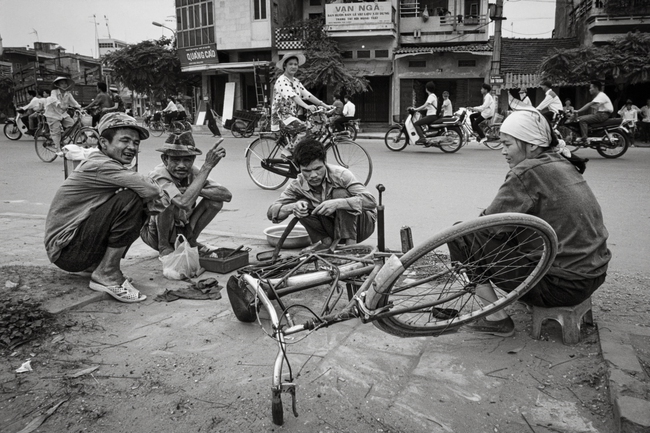 Triển lãm "Hà Nội - Một thời để nhớ": Sự nồng ấm của người Hà Nội vẫn thế! - Ảnh 7.