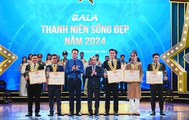 Thanh niên sống đẹp 2024: Tiến Linh lọt danh sách 20 gương thanh niên tiêu biểu trên các lĩnh vực được vinh danh - Ảnh 5.